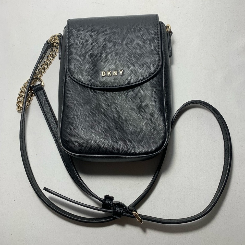 DKNY NS Cross Body Phone Purse Black Split Leather Gold Chain PU NWOT